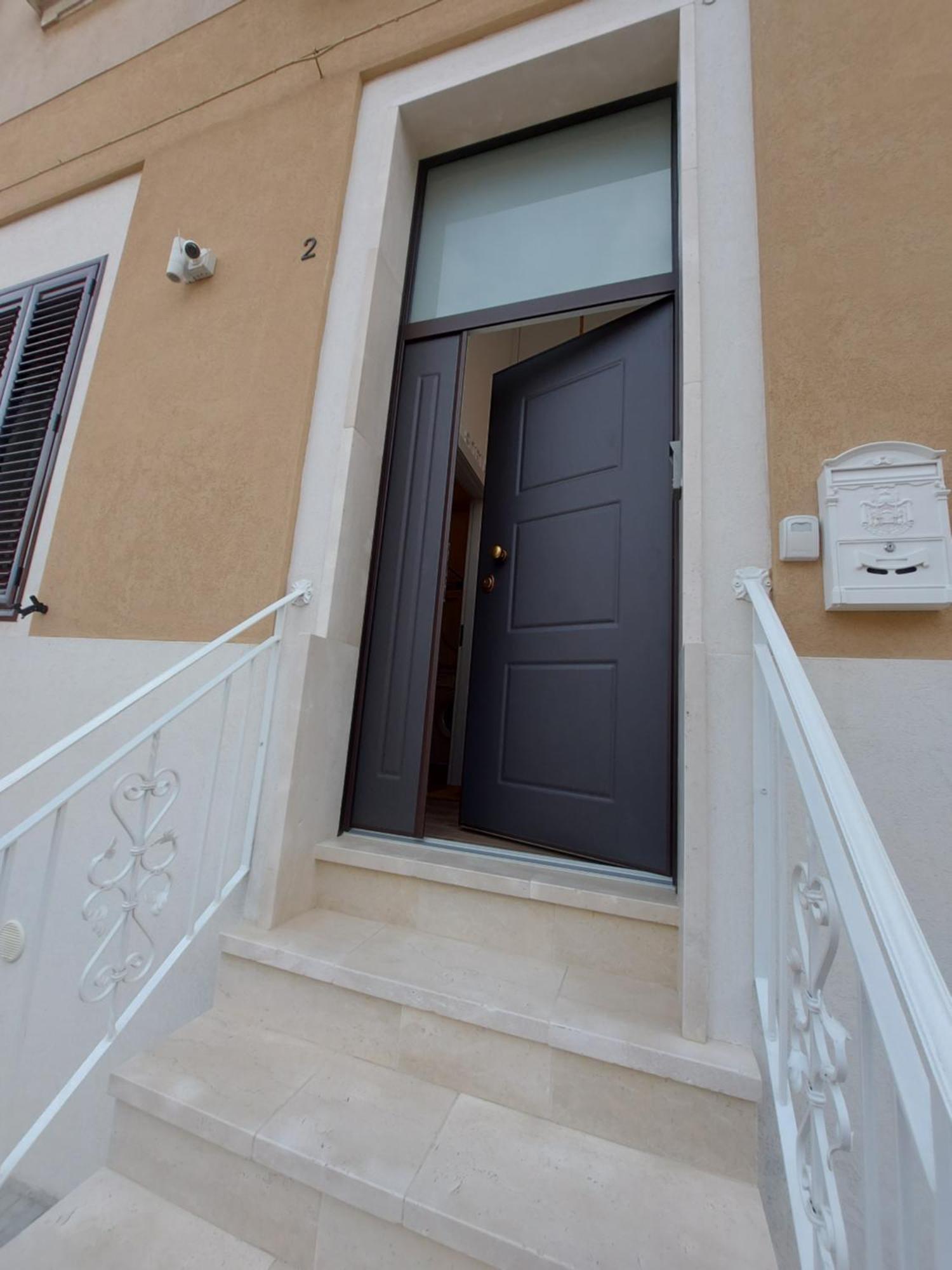 Greso Hotel Brindisi Bagian luar foto